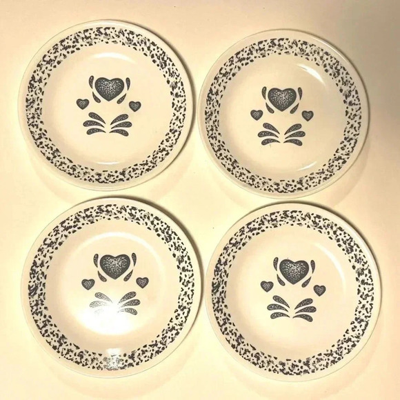 Vintage Corelle Blue Hearts 4 pc Set Bread & Butter Plates 6 3/4" Made in USA - Picture 2 of 4